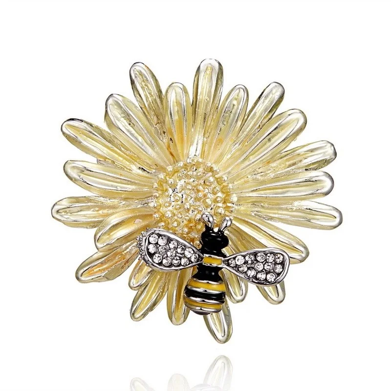 Cute Bee Sunflower Rhinestone Painting Oil Brooch Personality Wild Animal and Plant Chest Ornaments Women's Clothing Bags Scarf
Cute Bee Sunflower Rhinestone Painting Oil Brooch Personality Wild Animal and Plant Chest Ornaments Women's Clothing Bags Scarf