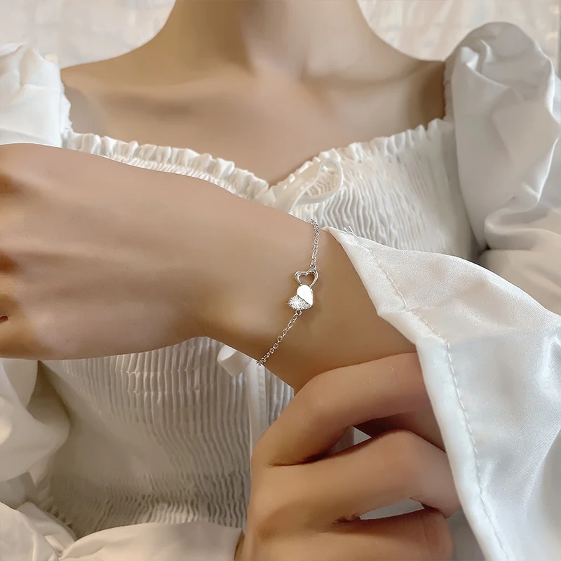 Kpop Gifts To Girlfriend on Valentine's Day Hollow Out Full Diamond Love Bracelets for Women Opening Adjustable Jewelry Pulseras
Kpop Gifts To Girlfriend on Valentine's Day Hollow Out Full Diamond Love Bracelets for Women Opening Adjustable Jewelry Pulseras
