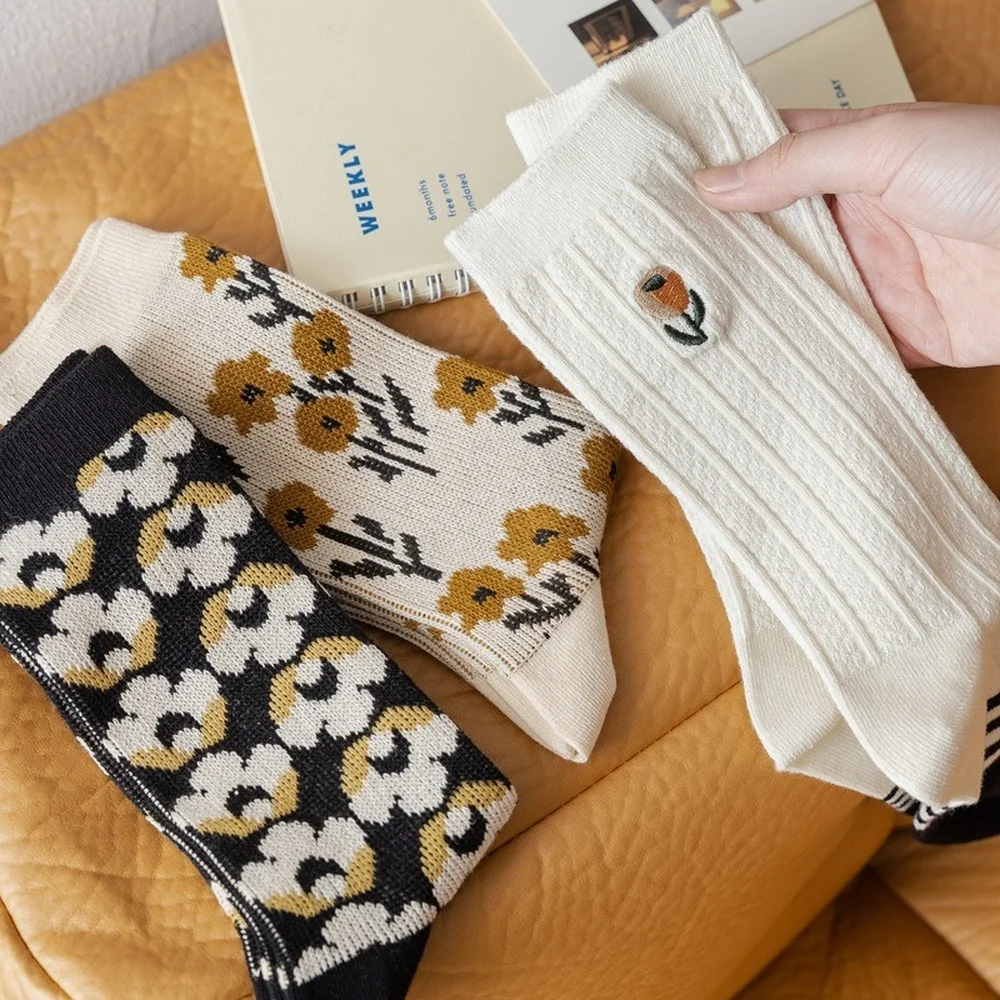 Fashion Long Socks Women Retro Kawaii Cute Flowers White Japanese Women's Style Autumn Winter Funny Breathable Woman Stocking
Fashion Long Socks Women Retro Kawaii Cute Flowers White Japanese Women's Style Autumn Winter Funny Breathable Woman Stocking