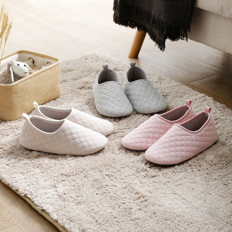 Women Winter Indoor Warm Home Slippers Men Non-slip Floor Flat Shoes Spring Autumn Winter Warm Home Bedroom Soft Cotton Slippers
Women Winter Indoor Warm Home Slippers Men Non-slip Floor Flat Shoes Spring Autumn Winter Warm Home Bedroom Soft Cotton Slippers
