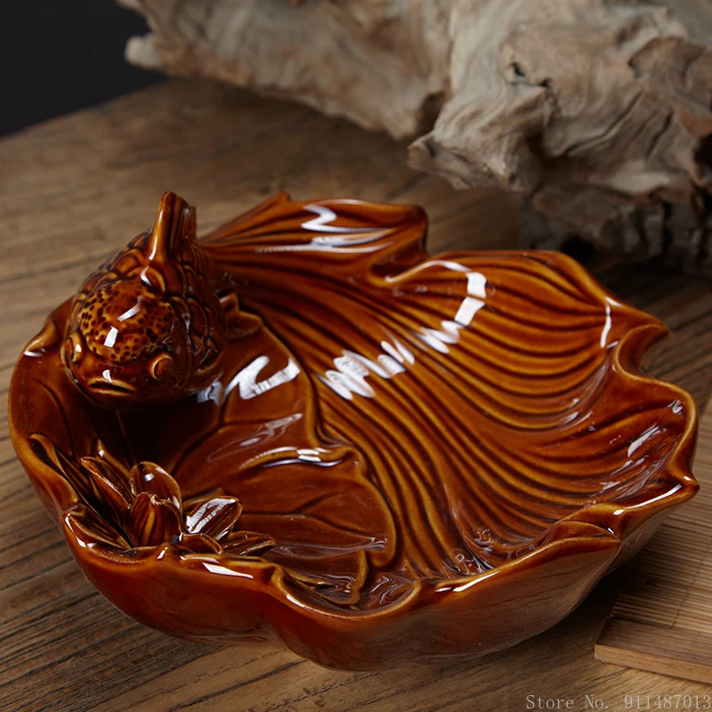 Chinese retro portable ceramic ashtray office home tea table bedroom living room decoration goldfish frog lotus ceramic ashtray
Chinese retro portable ceramic ashtray office home tea table bedroom living room decoration goldfish frog lotus ceramic ashtray