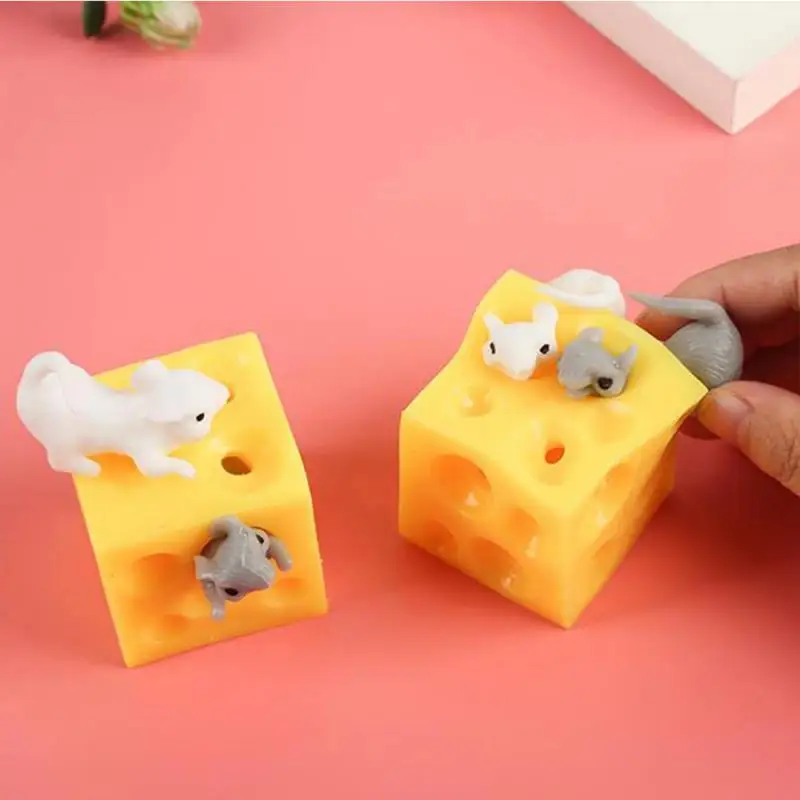 Cute Cheese Mouse Creative Tricky Scary Pinch Music Decompression Toy Party Holiday gift For adult kids Cute Stress reliever Toy
Cute Cheese Mouse Creative Tricky Scary Pinch Music Decompression Toy Party Holiday gift For adult kids Cute Stress reliever Toy