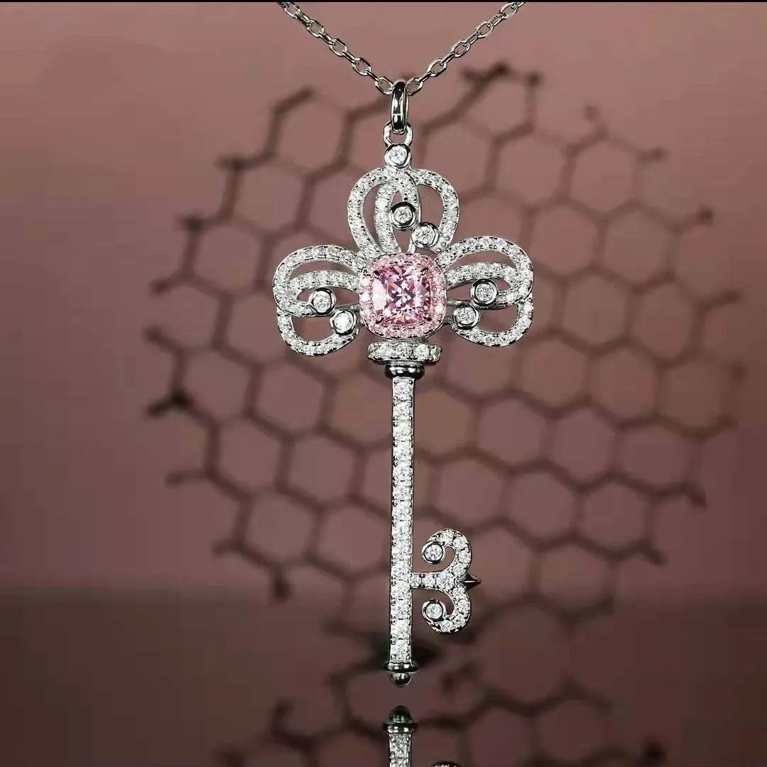 Foydjew Luxury Full Diamond Niche Design Irises Pink Zircon Key Pendant Necklaces Argyle Pink Diamond Necklace For Women
Foydjew Luxury Full Diamond Niche Design Irises Pink Zircon Key Pendant Necklaces Argyle Pink Diamond Necklace For Women