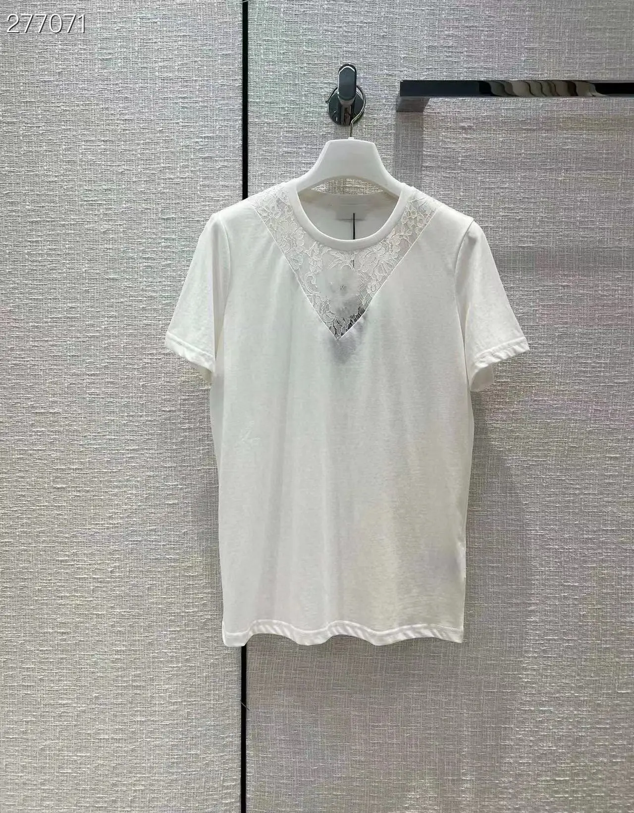 Fashion Runway 2022 Spring Summer Casual T-shirt Women Lace Short Sleeve White / Black Ladies Casual T-ShirtS
Fashion Runway 2022 Spring Summer Casual T-shirt Women Lace Short Sleeve White / Black Ladies Casual T-ShirtS