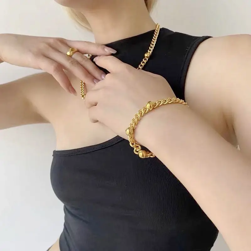Gold Plated Cuban Chain Stainless Steel OT Buckle Necklace Style Non-fading Jewelry On The Neck Women's Accessories 2022 New
Gold Plated Cuban Chain Stainless Steel OT Buckle Necklace Style Non-fading Jewelry On The Neck Women's Accessories 2022 New