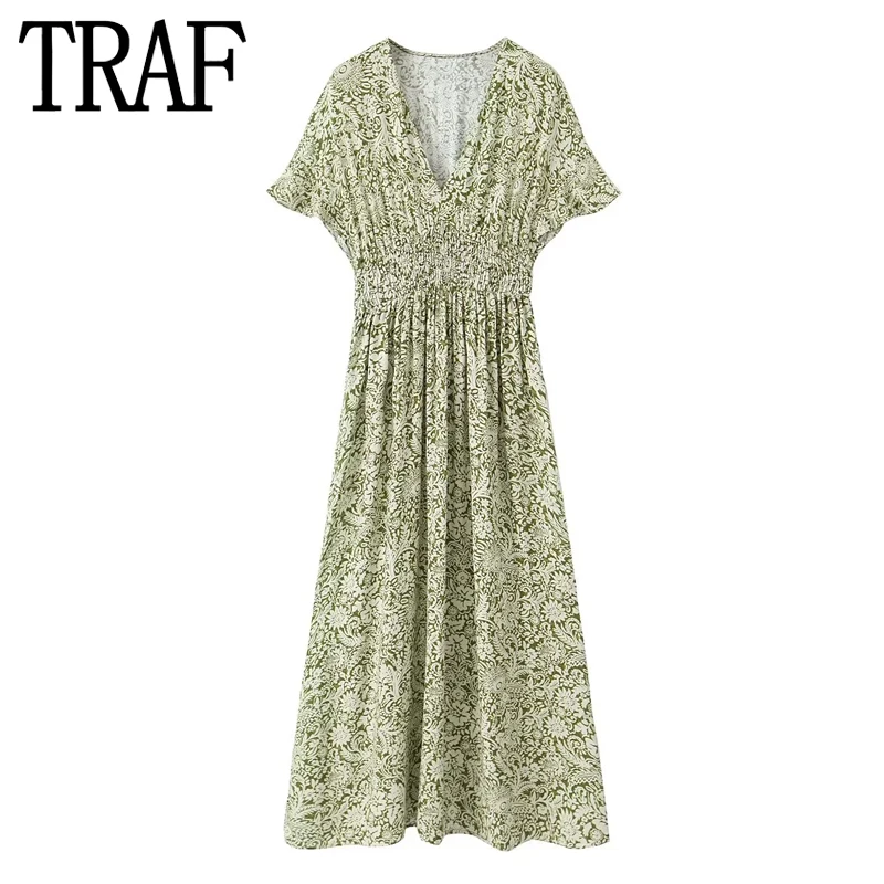 Платье женское длинное с принтом, коротким рукавом и рюшами
Платье женское длинное с принтом, коротким рукавом и рюшами