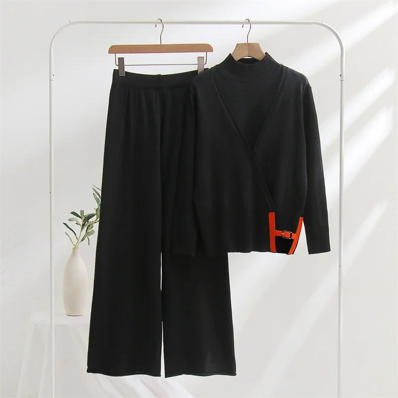 Winter Knitted 3 Piece Set Women Leather Buckle Cardigans Vest Pants Suit Casual Knit Three-Piece Warm Knitwear Suit For Women
Winter Knitted 3 Piece Set Women Leather Buckle Cardigans Vest Pants Suit Casual Knit Three-Piece Warm Knitwear Suit For Women