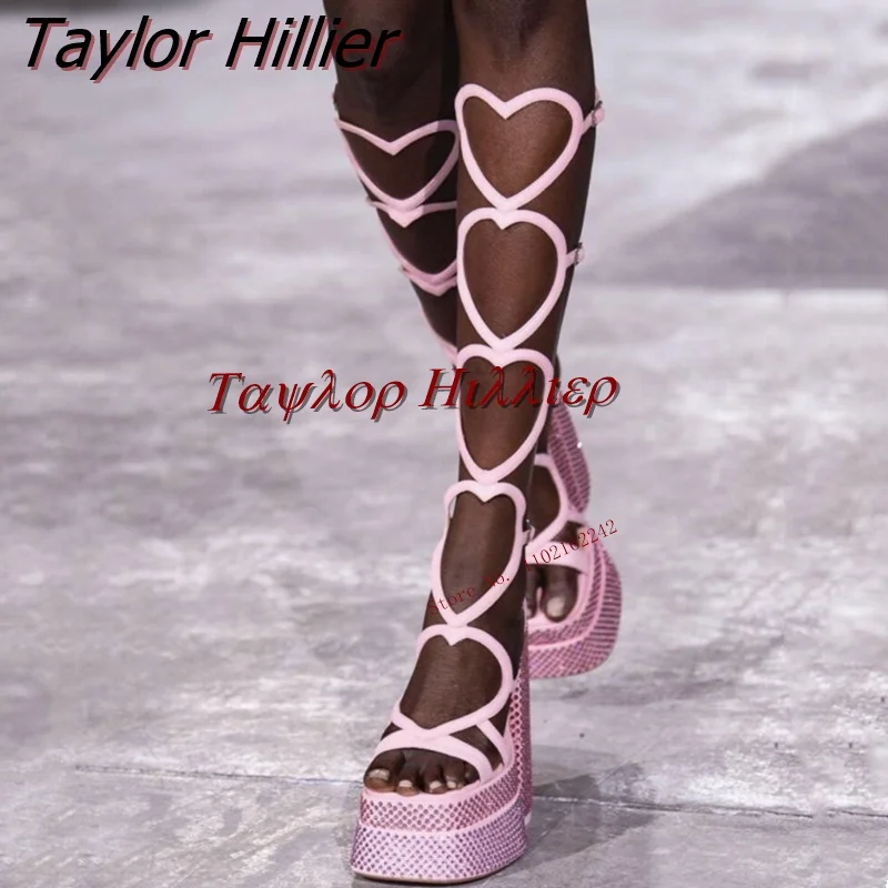 Summer Heart Hollow Platform Sandals Square Toe Rhinestone Buckle Strap Women'S Shoes Fashion Versatile Mid-Calf Runway Shoes 43
Summer Heart Hollow Platform Sandals Square Toe Rhinestone Buckle Strap Women'S Shoes Fashion Versatile Mid-Calf Runway Shoes 43