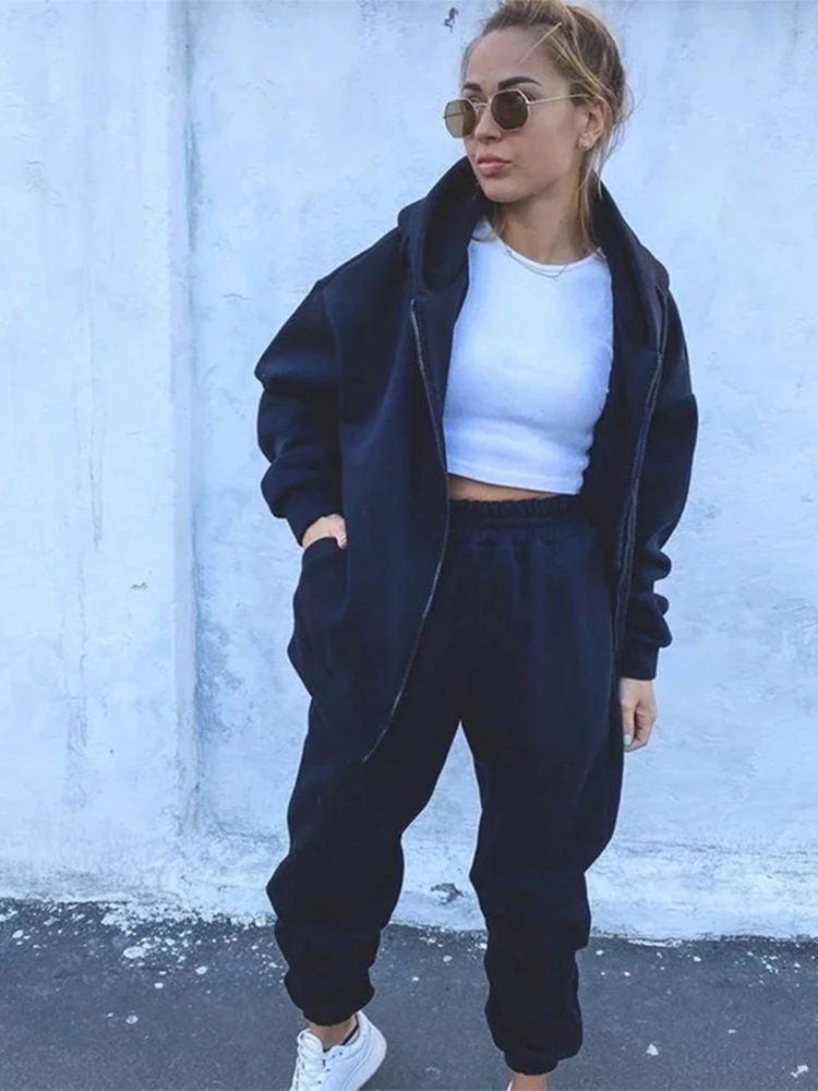 Женский спортивный костюм из двух предметов, элегантный однотонный свитшот на молнии с капюшоном и спортивные брюки, повседневный костюм с...
Женский спортивный костюм из двух предметов, элегантный однотонный свитшот на молнии с капюшоном и спортивные брюки, повседневный костюм с...