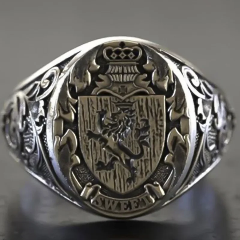 2021 New Arrival Rings for Men Crown Lion Shield Badge Retro Style Men's Ring In Copper Anniversary TRENDY Jewelry Wholesale
2021 New Arrival Rings for Men Crown Lion Shield Badge Retro Style Men's Ring In Copper Anniversary TRENDY Jewelry Wholesale