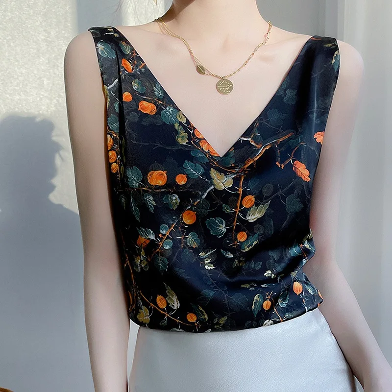 Polka dot camisole women's inner V-neck outer sleeveless top loose suit bottoming shirt printed vest
Polka dot camisole women's inner V-neck outer sleeveless top loose suit bottoming shirt printed vest