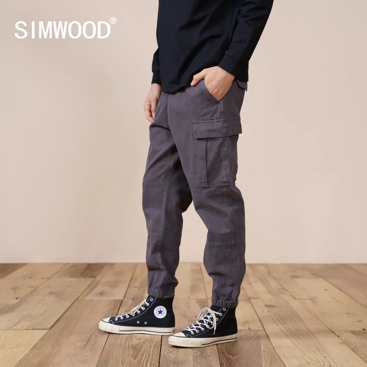 Мужские брюки-карго SIMWOOD, черные повседневные брюки в винтажном стиле на завязках, осень 2022
Мужские брюки-карго SIMWOOD, черные повседневные брюки в винтажном стиле на завязках, осень 2022