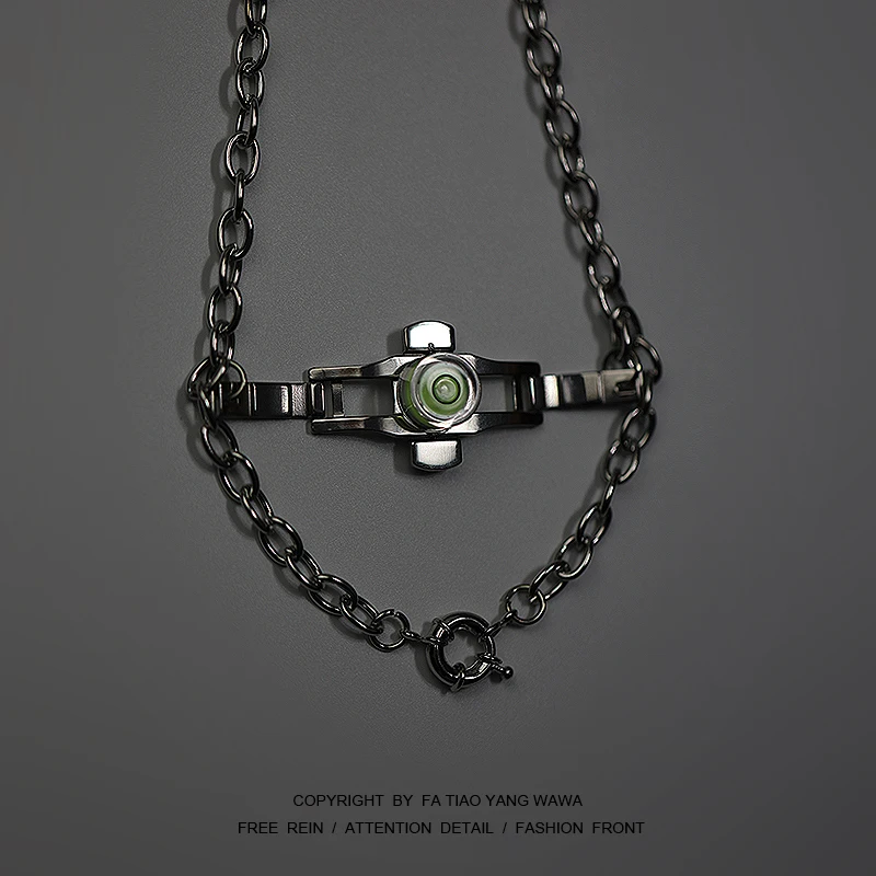 Get bored and wear a blister to keep your head balanced! The necklace
Get bored and wear a blister to keep your head balanced! The necklace