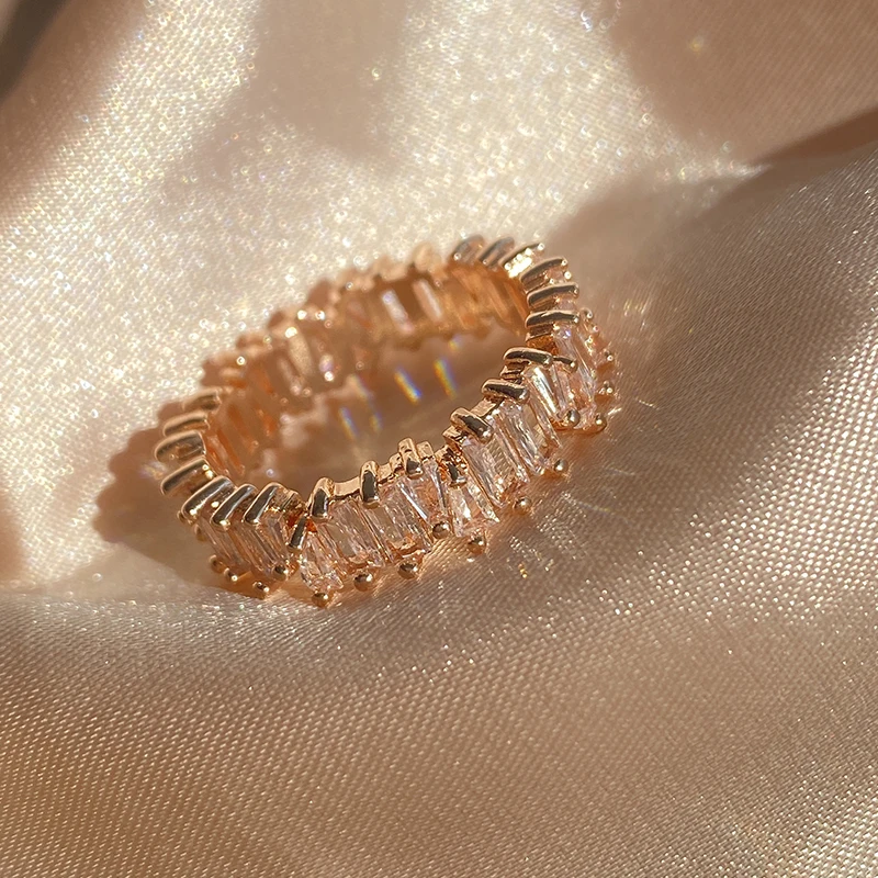 Fashion Rose Gold Color Ring Geometry Irregular White Zircon Crystal Rings for Woman Party Wedding Korean Style Jewelry
Fashion Rose Gold Color Ring Geometry Irregular White Zircon Crystal Rings for Woman Party Wedding Korean Style Jewelry