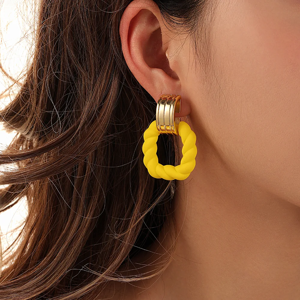 2023 Design Geometric Square Earrings for Women Accessories Simple Hollow Earrings Fashion Jewelry pendientes mujer
2023 Design Geometric Square Earrings for Women Accessories Simple Hollow Earrings Fashion Jewelry pendientes mujer