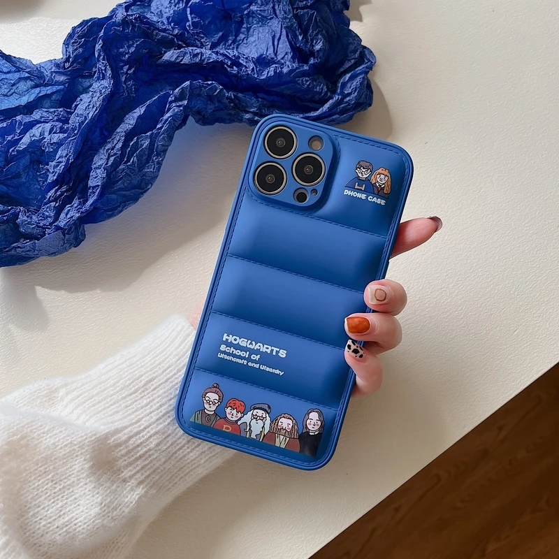 Чехол-пуховик для iPhone 13 12 11 Pro Xs Max X Xr 7 8 Puls SE 
Чехол-пуховик для iPhone 13 12 11 Pro Xs Max X Xr 7 8 Puls SE