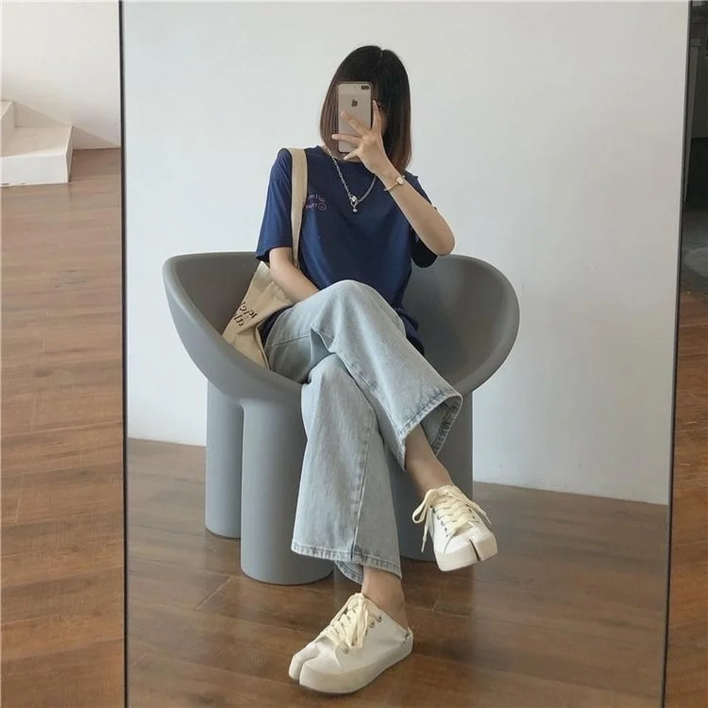 Hot sale 2023 Women Jeans Vintage Female Wide Leg Trousers Lace Pleated Women Clothes Casual Loose Denim Pant High Waist Fashion
Hot sale 2023 Women Jeans Vintage Female Wide Leg Trousers Lace Pleated Women Clothes Casual Loose Denim Pant High Waist Fashion