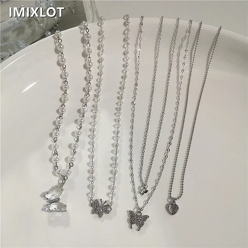 Kpop 2022 New Vintage Butterfly Shiny Zircon Pendant Necklace for Women Elegant Clavicle Chain Wedding Jewelry Valentines Gifts
Kpop 2022 New Vintage Butterfly Shiny Zircon Pendant Necklace for Women Elegant Clavicle Chain Wedding Jewelry Valentines Gifts