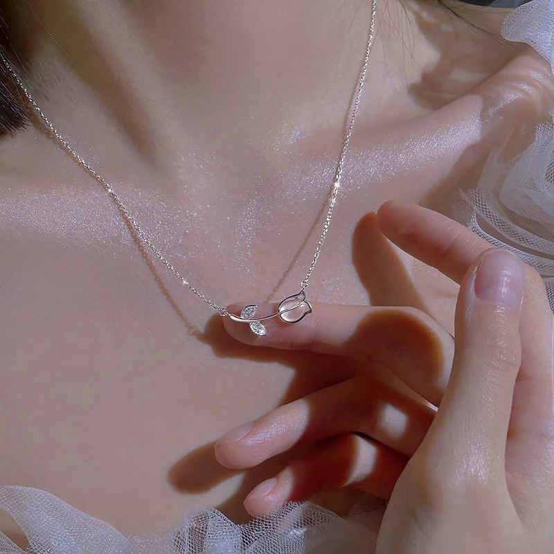 Korean Elegant Opal Tulip Flower Pendant Necklace Ladies Clavicle Chain Choker Necklaces for Women Wedding Jewelry Party Gifts
Korean Elegant Opal Tulip Flower Pendant Necklace Ladies Clavicle Chain Choker Necklaces for Women Wedding Jewelry Party Gifts