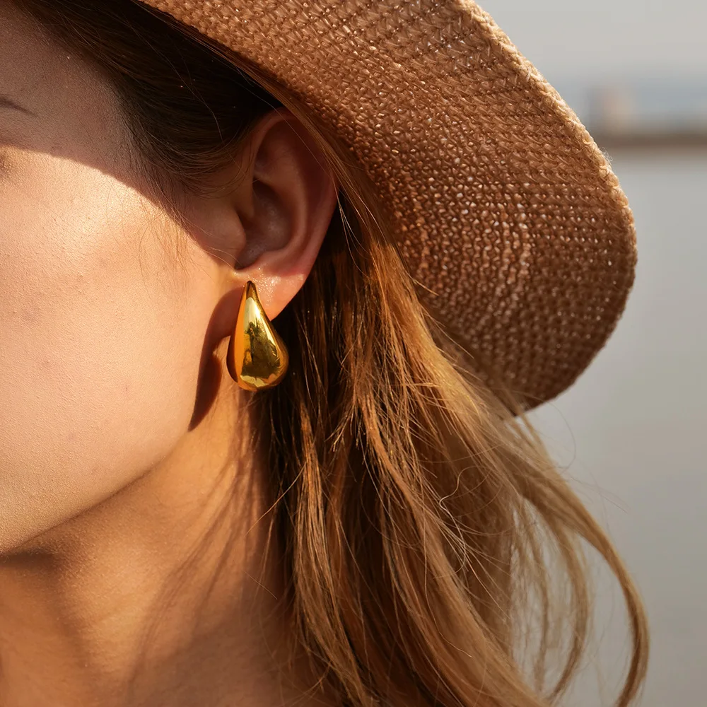 NATASHA Stainless Steel Gold Plated Tear Drop Stud for Women Smooth Metal Water Drop Hoop Earrings Trendy Jewelry
NATASHA Stainless Steel Gold Plated Tear Drop Stud for Women Smooth Metal Water Drop Hoop Earrings Trendy Jewelry