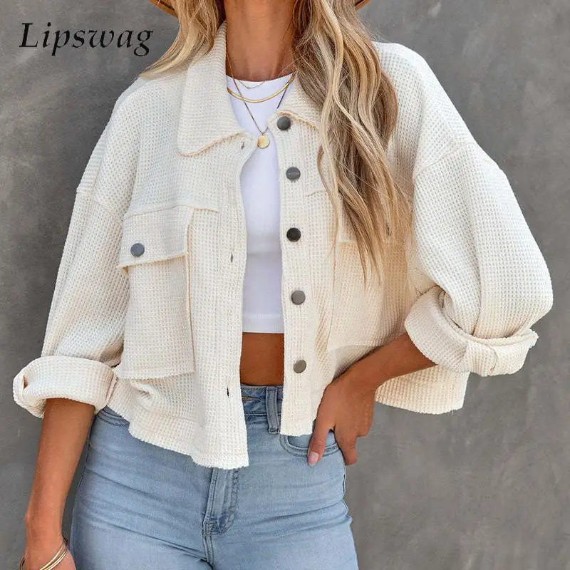 2022 Cute Pocket Short Jackets Fashion Long Sleeve Women Solid Single Breasted Crop Cardigan Autumn Winter Short Coats Outerwear
2022 Cute Pocket Short Jackets Fashion Long Sleeve Women Solid Single Breasted Crop Cardigan Autumn Winter Short Coats Outerwear