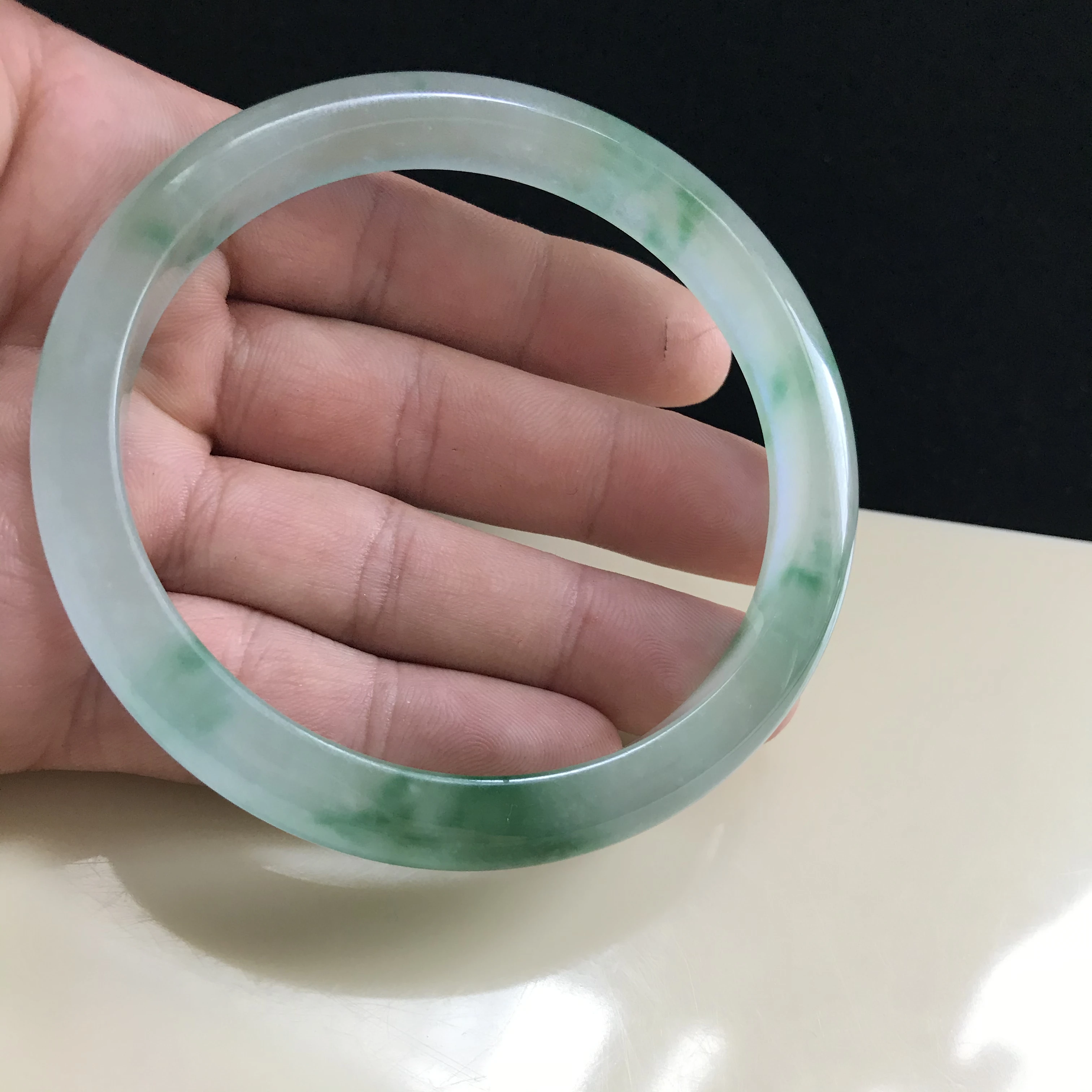 Burma 100%Genuine High-end Jadeite Bracelet Jewelry Jade Bangles For Women 76mm (With Certificate)
Burma 100%Genuine High-end Jadeite Bracelet Jewelry Jade Bangles For Women 76mm (With Certificate)