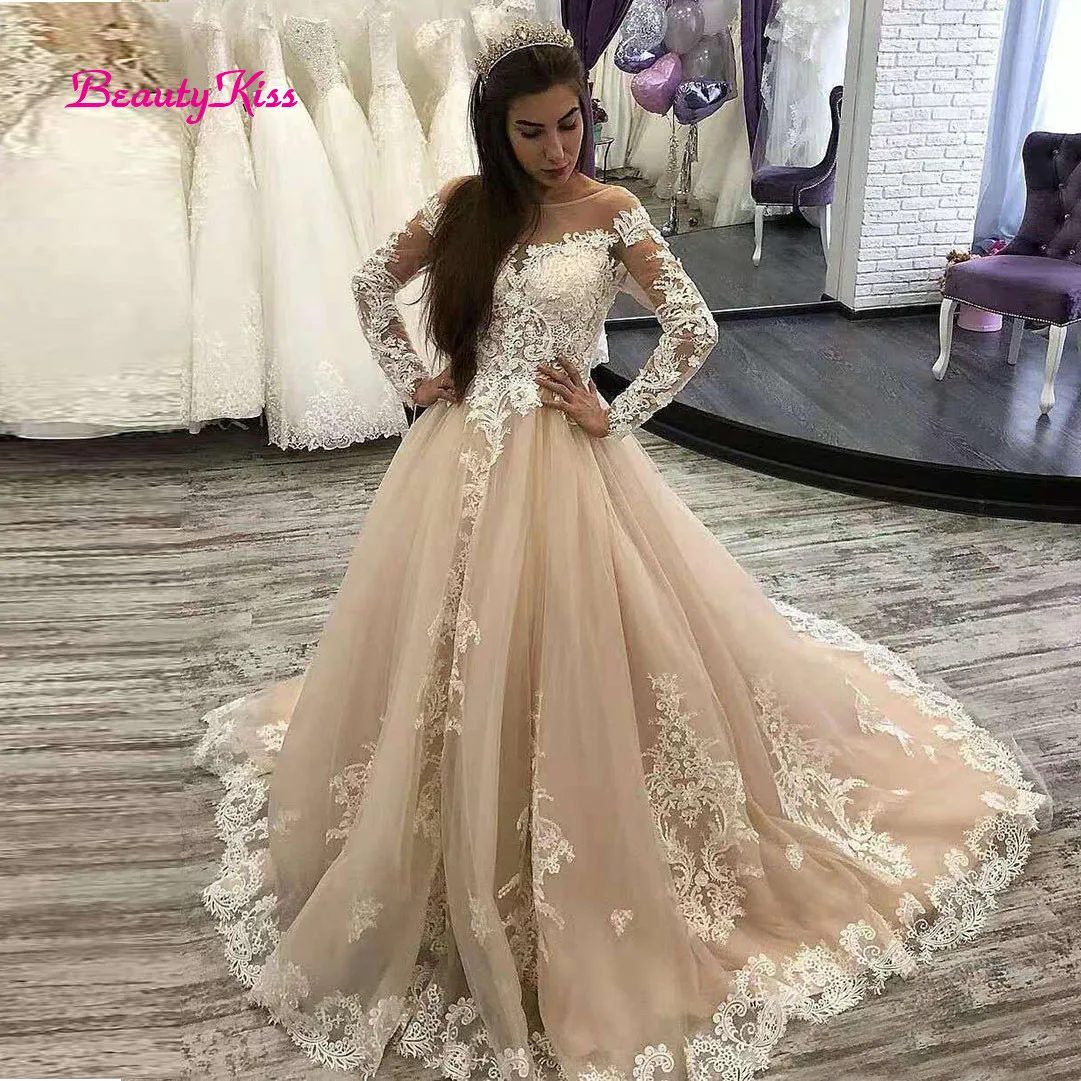Princess Champagne Wedding Dresses Vintage Long Sleeve Lace Bridal Dress Turkey Arabic Dubai Wedding Gowns 2022 Plus Size
Princess Champagne Wedding Dresses Vintage Long Sleeve Lace Bridal Dress Turkey Arabic Dubai Wedding Gowns 2022 Plus Size