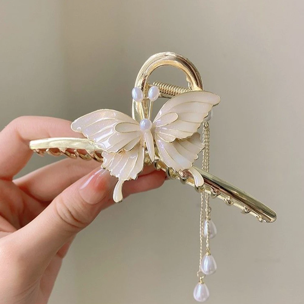 Vintage Golden Butterfly Tassel Hair Claw Pendant Hair Crab Clips Large Size Korean Barrette Headwear Hair Accessories
Vintage Golden Butterfly Tassel Hair Claw Pendant Hair Crab Clips Large Size Korean Barrette Headwear Hair Accessories