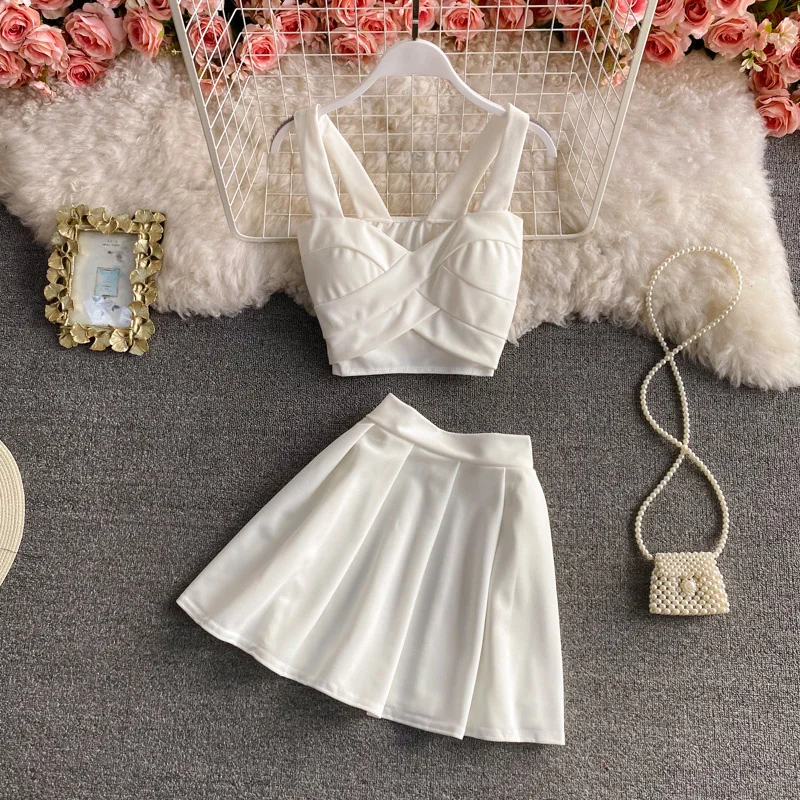 2022 New Arrive Girls Sexy Open Back V-neck Sexy Cross Strap Short Top + Pleated Mini Warp Skirt Two Piece Set Summer Women
2022 New Arrive Girls Sexy Open Back V-neck Sexy Cross Strap Short Top + Pleated Mini Warp Skirt Two Piece Set Summer Women