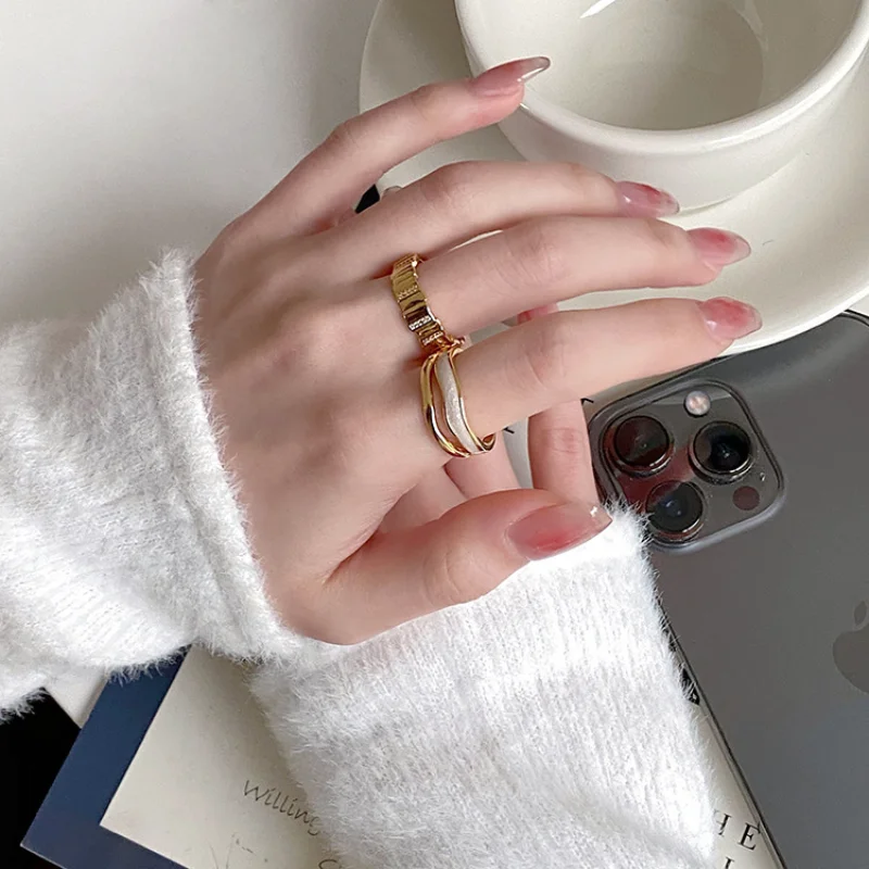 Japan Korea S925 Gold Simple Double Layer Ring Female Retro Fashion Temperament Geometric Irregular Opening Adjustable Boho Ring
Japan Korea S925 Gold Simple Double Layer Ring Female Retro Fashion Temperament Geometric Irregular Opening Adjustable Boho Ring