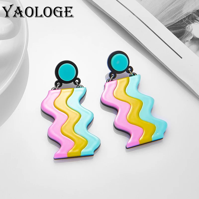 YAOLOGE Acrylic Wave Rainbow Drop Earrings For Women 2022 New Trend Girls Personality Exaggerated Ear Jewelry Party Holiday Gift
YAOLOGE Acrylic Wave Rainbow Drop Earrings For Women 2022 New Trend Girls Personality Exaggerated Ear Jewelry Party Holiday Gift