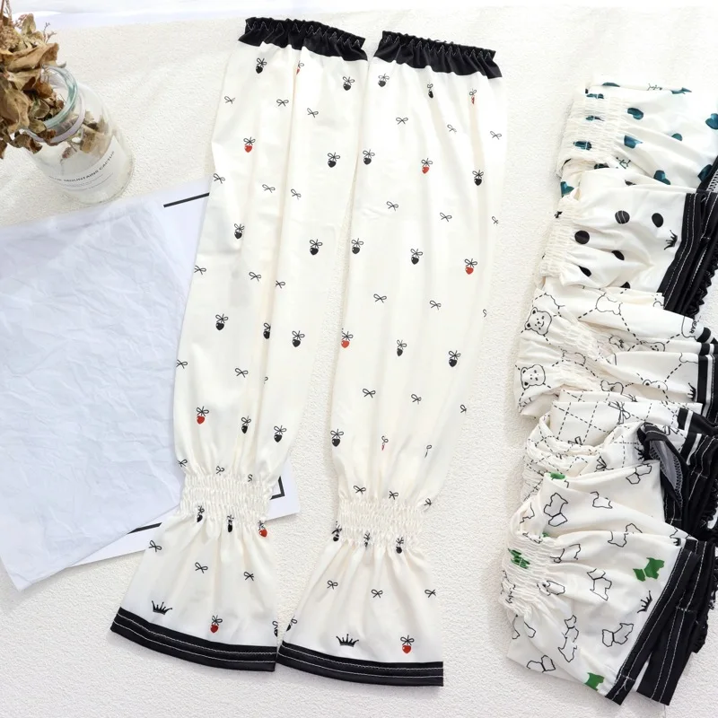 Korean Exposed Finger Sunscreen Sun-protective Sleeve Man Simple Cute Printed Long Arm Glove Fashion Accessories For Women
Korean Exposed Finger Sunscreen Sun-protective Sleeve Man Simple Cute Printed Long Arm Glove Fashion Accessories For Women