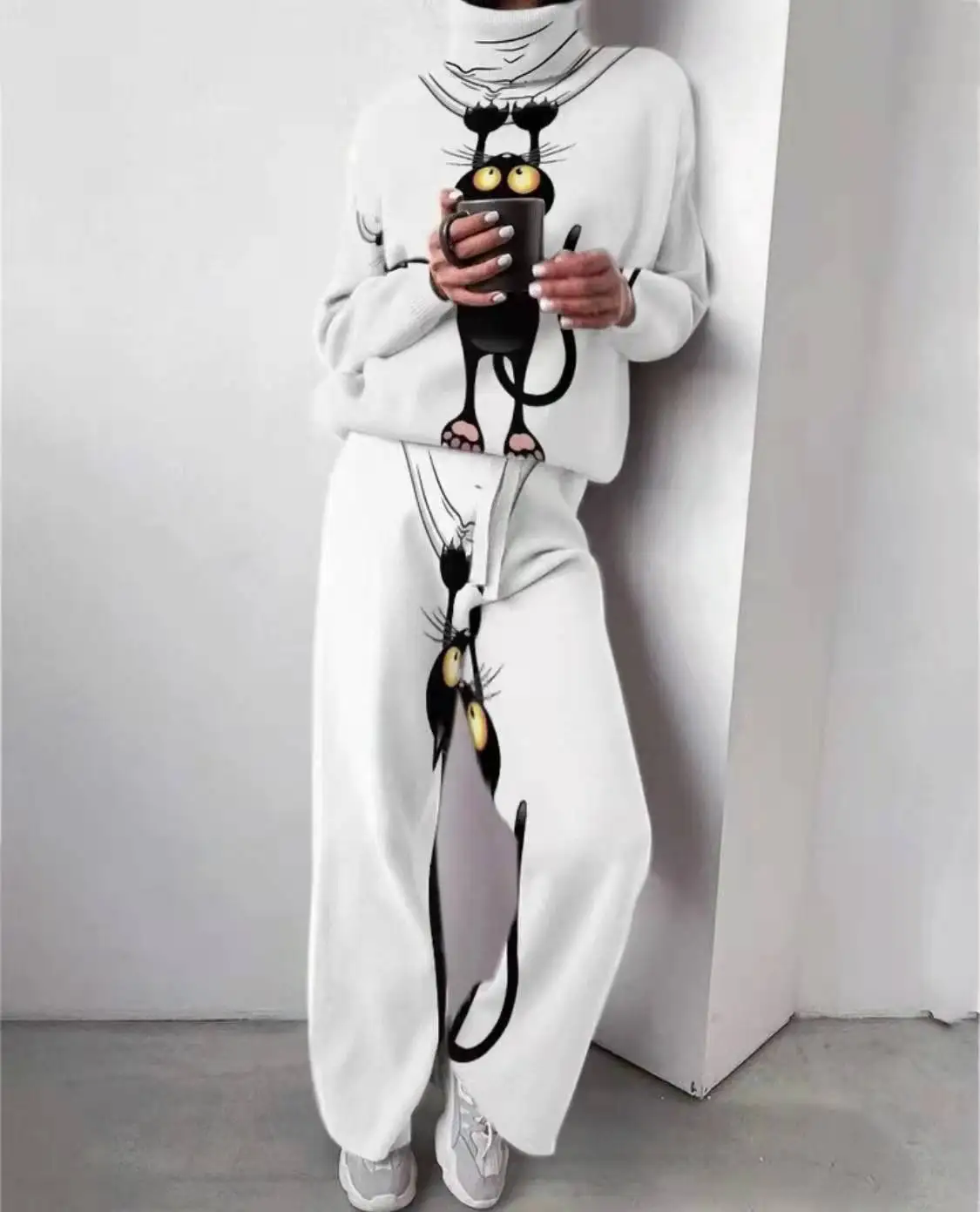 2021 European and American women's autumn and winter new fashion printed high-collar slacks two-piece suit
2021 European and American women's autumn and winter new fashion printed high-collar slacks two-piece suit