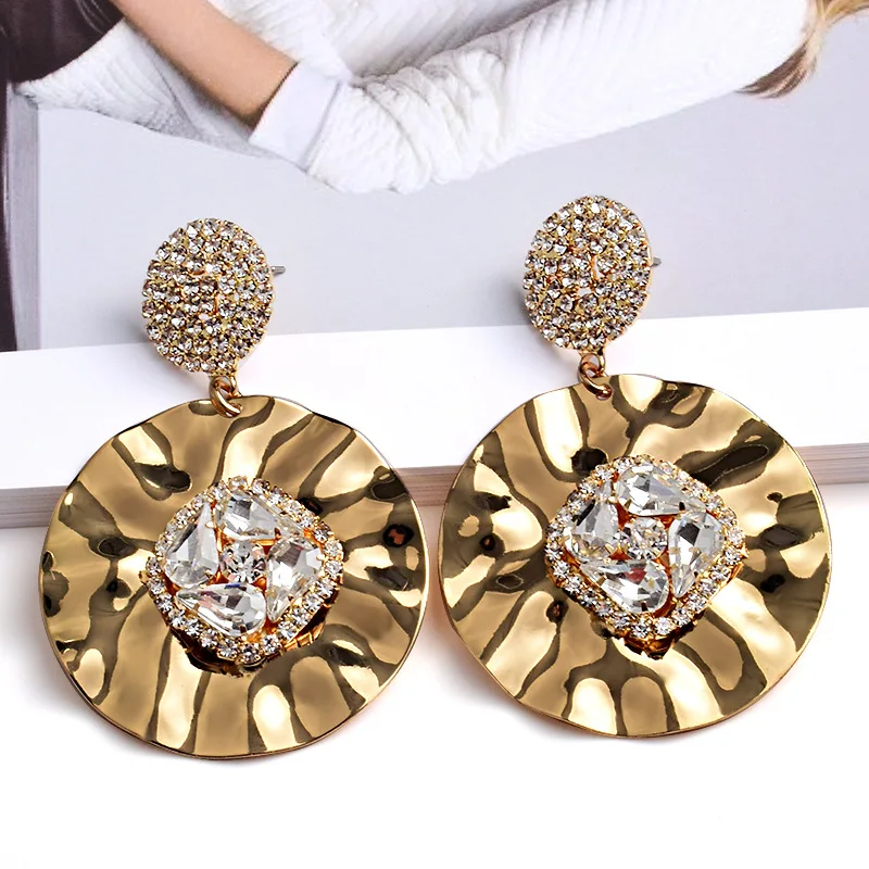 CARTER LISA Colorful Rhinestone Crystals Round Gold Big Metal Disc Drop Earrings High-Quality Fashion Trend Jewelry For Women
CARTER LISA Colorful Rhinestone Crystals Round Gold Big Metal Disc Drop Earrings High-Quality Fashion Trend Jewelry For Women