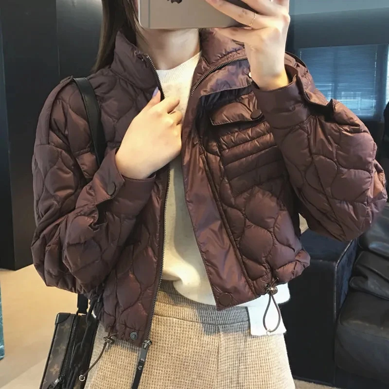 Autumn Winter 2022 New Down Jackets Stand Collar Wavy Pattern Diffracted Slit Cotton Brown Black Women's Coat Loose Crop Top
Autumn Winter 2022 New Down Jackets Stand Collar Wavy Pattern Diffracted Slit Cotton Brown Black Women's Coat Loose Crop Top