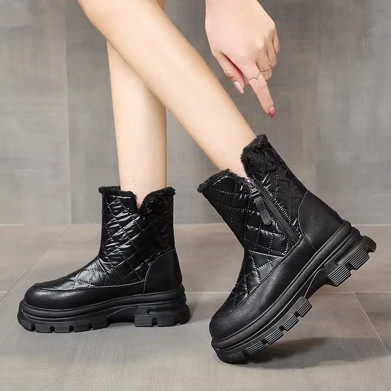 Rimocy 2021 New Chunky Platform Winter Shoes Ladies Thicken Plush Waterproof Snow Boots Women Non-slip Warm Cotton Padded Shoes
Rimocy 2021 New Chunky Platform Winter Shoes Ladies Thicken Plush Waterproof Snow Boots Women Non-slip Warm Cotton Padded Shoes