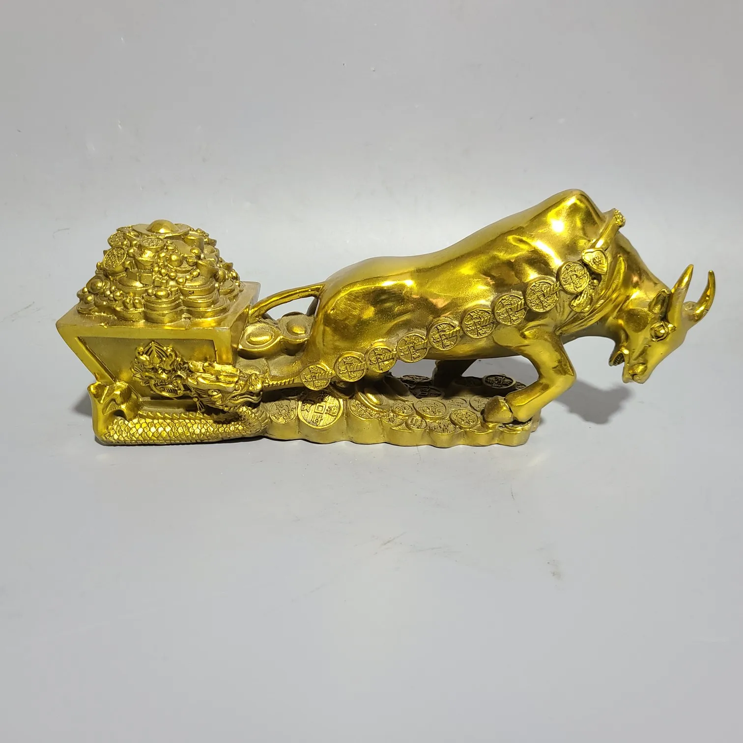 13" Chinese Folk Collection Brass Patina bull statue pull ingot car coin Gather fortune office ornament Town house Exorcism
13" Chinese Folk Collection Brass Patina bull statue pull ingot car coin Gather fortune office ornament Town house Exorcism
