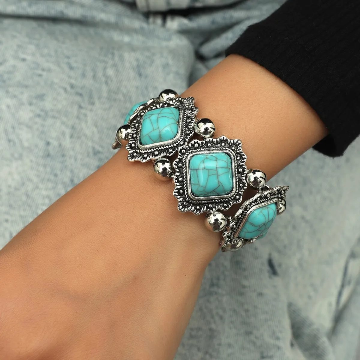 European and American ethnic style personalized retro alloy turquoise elastic bracelet for women Bohemian bracelet jewelry
European and American ethnic style personalized retro alloy turquoise elastic bracelet for women Bohemian bracelet jewelry