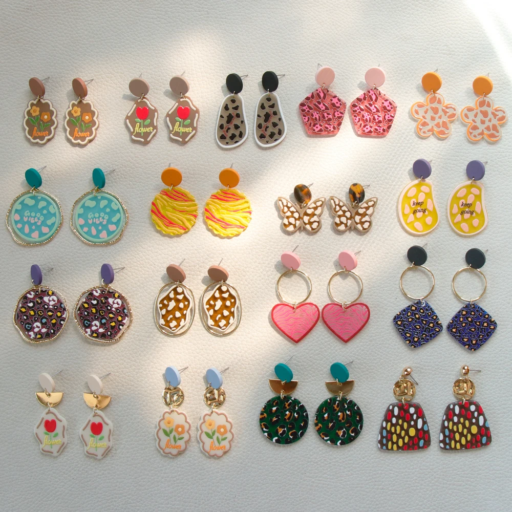 New Butterfly Pink Love Leopard Print Hip Hop Acrylic Drop Earrings Boho Metal Stitching Unique Trendy Jewelry Gift for Women
New Butterfly Pink Love Leopard Print Hip Hop Acrylic Drop Earrings Boho Metal Stitching Unique Trendy Jewelry Gift for Women