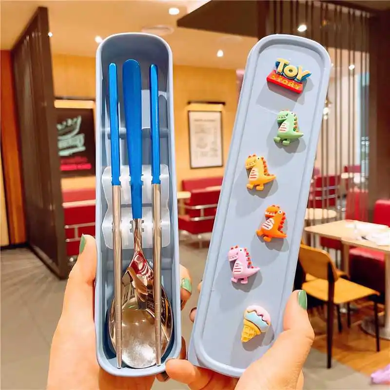 Cute little dinosaur student portable stainless steel tableware chopsticks spoon three-piece set of children's outdoor tableware
Cute little dinosaur student portable stainless steel tableware chopsticks spoon three-piece set of children's outdoor tableware