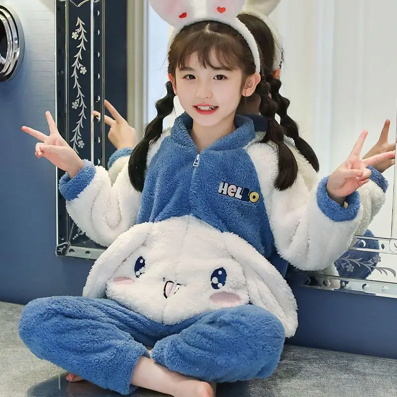 Sanrio Hellokitty Cinnamoroll Kawaii детские пижамы на осень и зиму утепленный на молнии средней толщины домашний костюм
Sanrio Hellokitty Cinnamoroll Kawaii детские пижамы на осень и зиму утепленный на молнии средней толщины домашний костюм