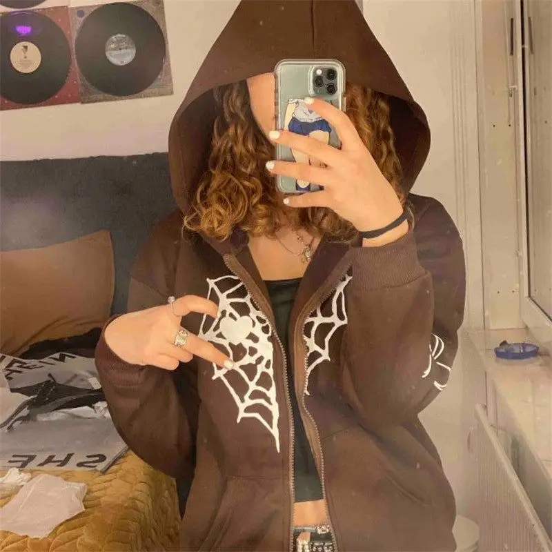 Qiu dong men and women in same cobwebs in Europe and the American heart printing printing zipper chic small design feeling ins
Qiu dong men and women in same cobwebs in Europe and the American heart printing printing zipper chic small design feeling ins