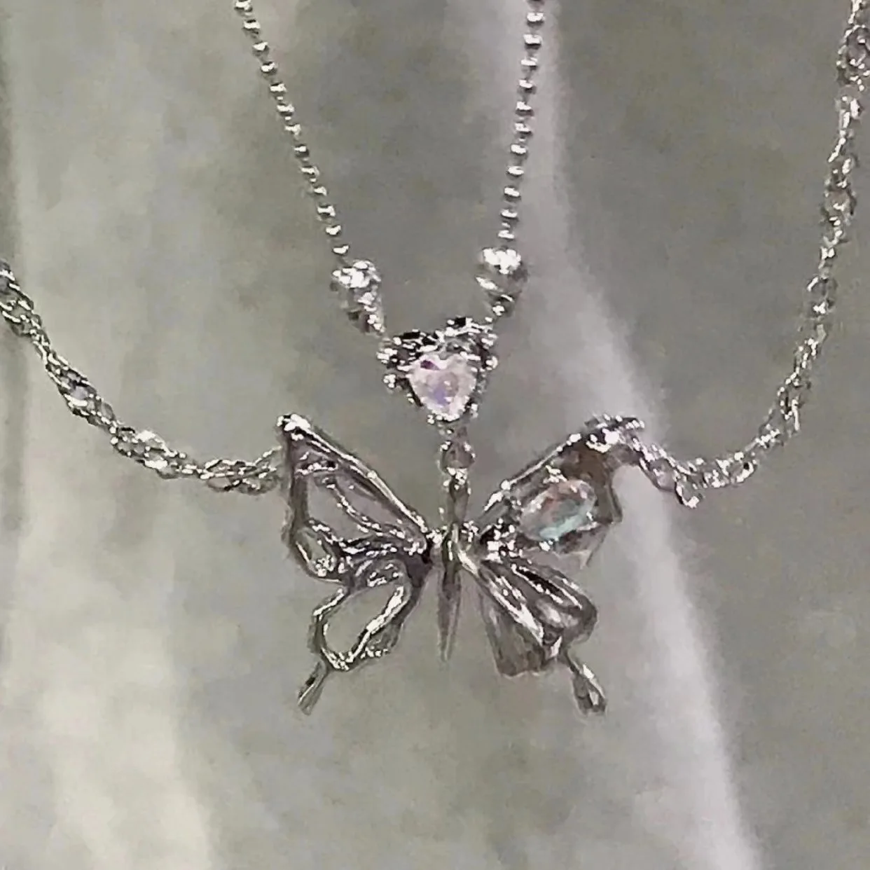 

2023 New Double Layer Butterfly Titanium Steel Necklace Female Ins Niche Design Wind Collarbone Chain Fashion Jewelry Party Gift