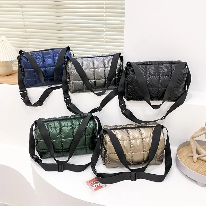 2023 Winter Large Capacity Tote Bag Crossbody Bags for Women Waterproof Nylon Shoulder Bags Space Pad Cotton Big Female Handbags 
2023 Winter Large Capacity Tote Bag Crossbody Bags for Women Waterproof Nylon Shoulder Bags Space Pad Cotton Big Female Handbags