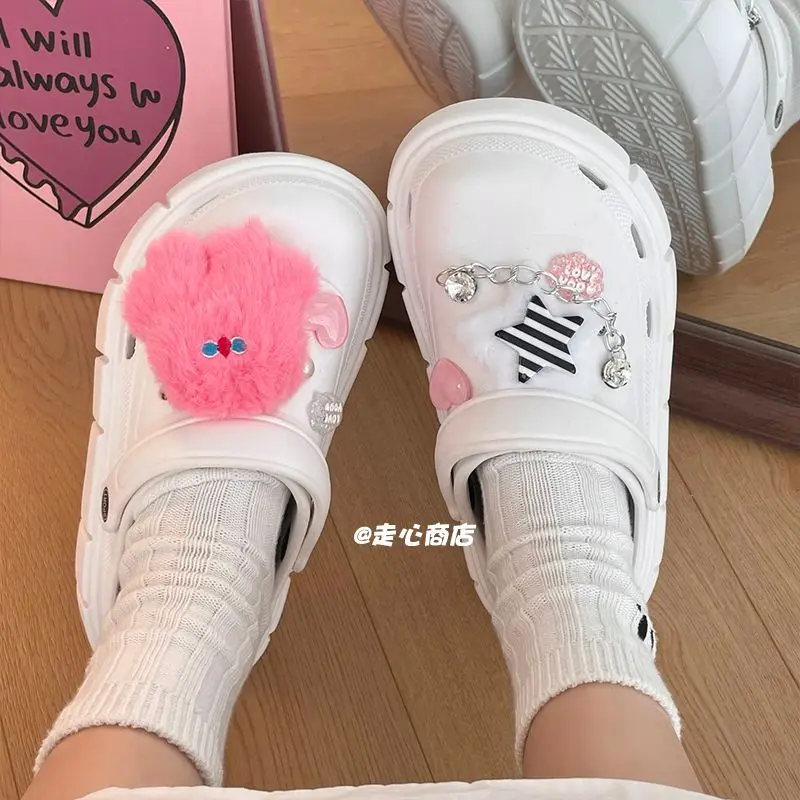 Fashion Korean Style Charms Shoes Outdoor Women Slippers Slippers for Luxury Sandals Women Designers Summer Sandals for Girls
Fashion Korean Style Charms Shoes Outdoor Women Slippers Slippers for Luxury Sandals Women Designers Summer Sandals for Girls