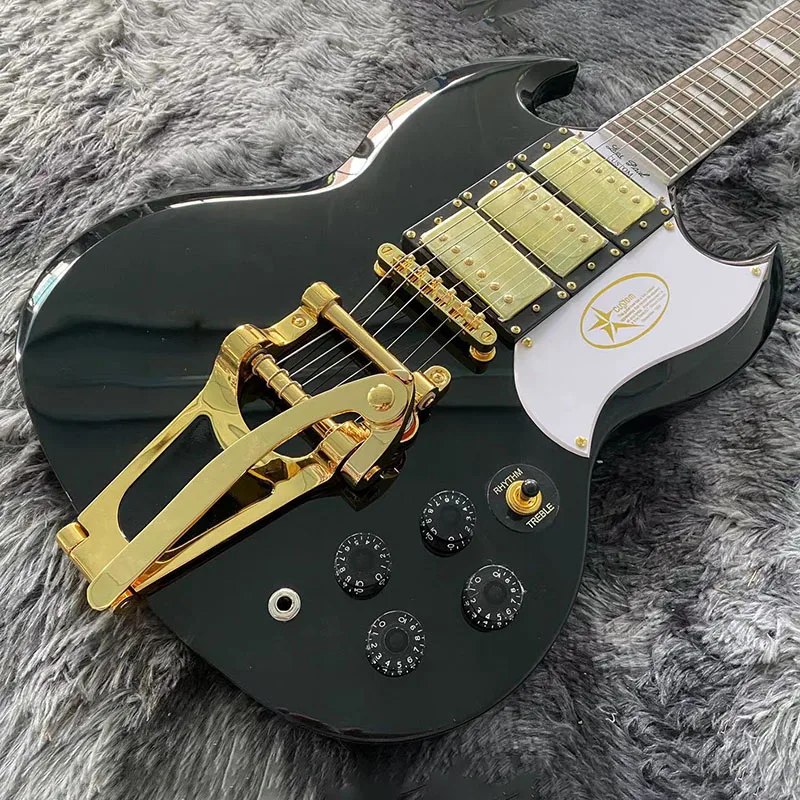 Chinese Electric Guitar Les Gold Hardware S G Black Color Mahogany Body And Neck
Chinese Electric Guitar Les Gold Hardware S G Black Color Mahogany Body And Neck
