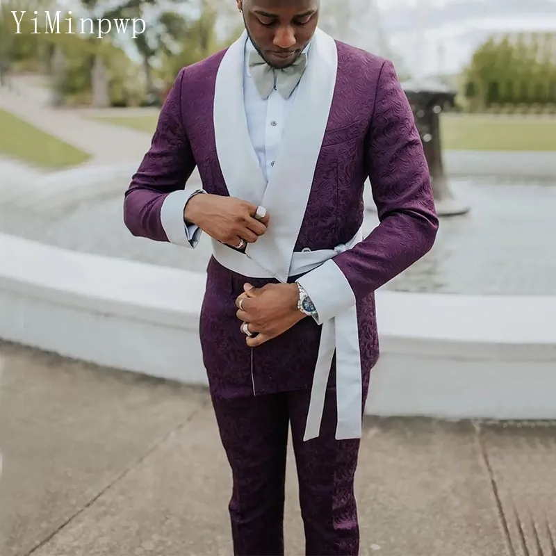 Purple Jaquard Men Suits 2 Pieces Shawl Lapel Belt Double Back Vent Prom Suit Blazer Sets Wedding Party Wear Jacket+Pant
Purple Jaquard Men Suits 2 Pieces Shawl Lapel Belt Double Back Vent Prom Suit Blazer Sets Wedding Party Wear Jacket+Pant
