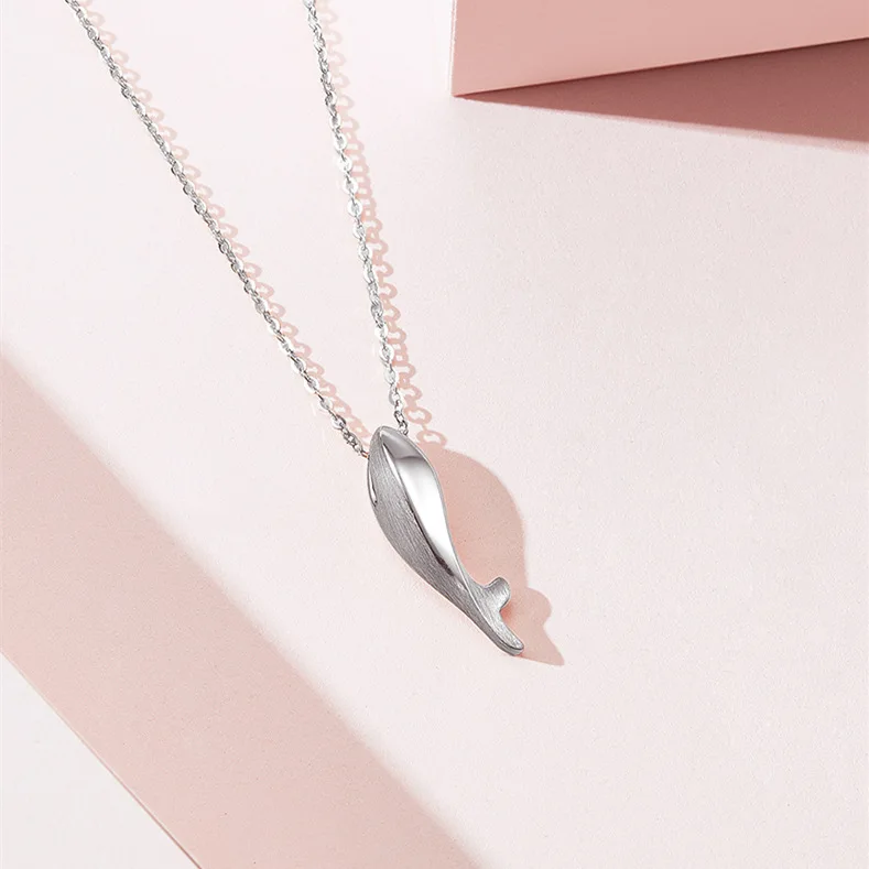 Ожерелье из серебра 925 пробы с золотым покрытием для женщин, подвеска в виде миниатюрного дизайна, простой и милый темперамент, цепочка до кл...
Ожерелье из серебра 925 пробы с золотым покрытием для женщин, подвеска в виде миниатюрного дизайна, простой и милый темперамент, цепочка до кл...