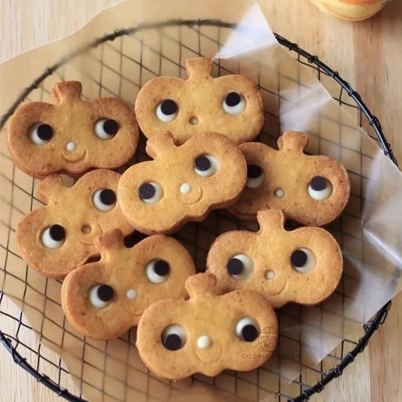 2Pcs Halloween Press Mold Pumpkin Sandwich Cookies Embosser Party Decorating Pastry Equipment Utensil Mini Biscuit Cutters Stamp
2Pcs Halloween Press Mold Pumpkin Sandwich Cookies Embosser Party Decorating Pastry Equipment Utensil Mini Biscuit Cutters Stamp