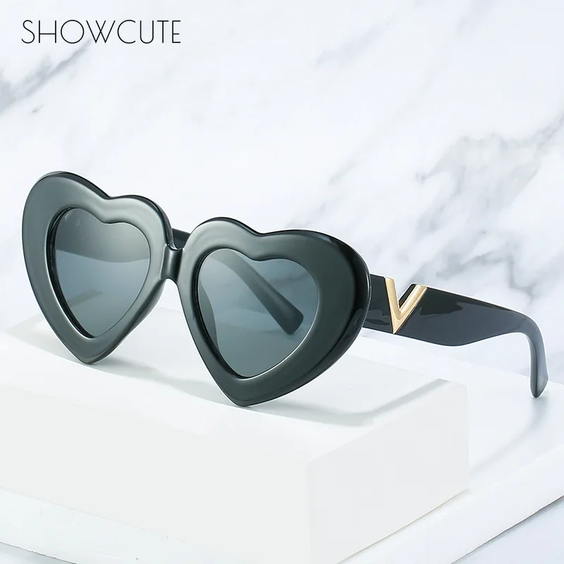 New Love Sunglasses Men and Women Luxury Designer Brand Retro Fashion Driving Travel UV400 Protective Glasses V Vintage Shades
New Love Sunglasses Men and Women Luxury Designer Brand Retro Fashion Driving Travel UV400 Protective Glasses V Vintage Shades